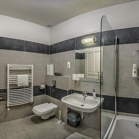 4 Bedrooms 4 Bathrooms Luxury In Centre Appartement