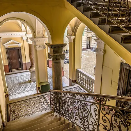 Apartment 4 Bedrooms 4 Bathrooms Luxury In Centre