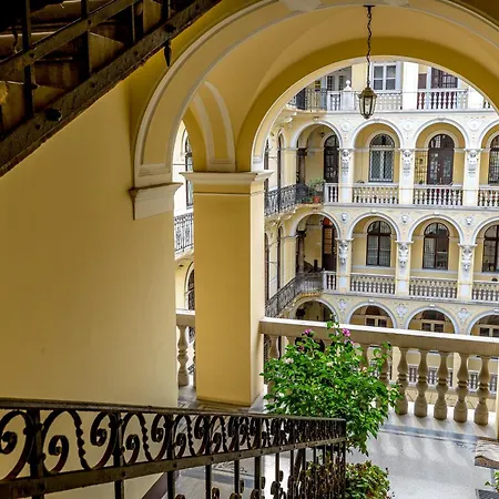 4 Bedrooms 4 Bathrooms Luxury In Centre Budapest