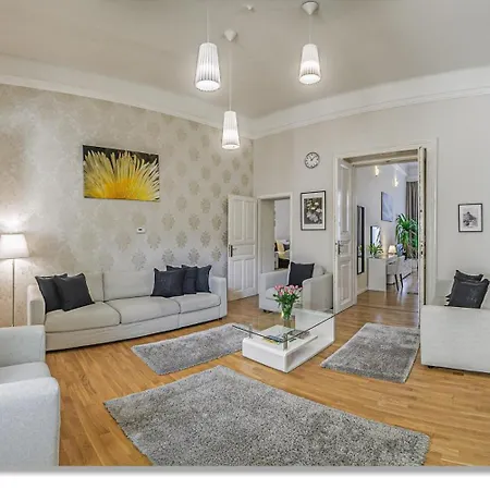 4 Bedrooms 4 Bathrooms Luxury In Centre * Budapest