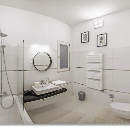 4 Bedrooms 4 Bathrooms Luxury In Centre * Budapest