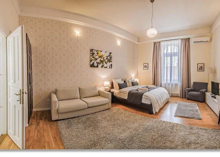 4 Bedrooms 4 Bathrooms Luxury In Centre Lejlighed