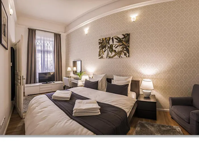 4 Bedrooms 4 Bathrooms Luxury In Centre Budapest