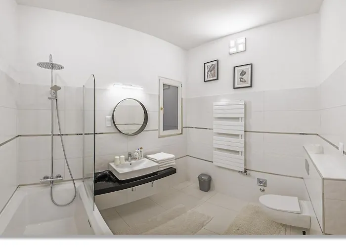 4 Bedrooms 4 Bathrooms Luxury In Centre * Budapest