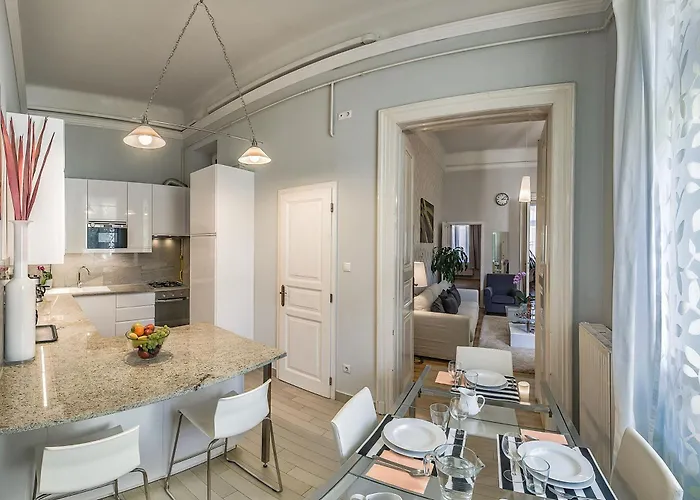 Lejlighed 4 Bedrooms 4 Bathrooms Luxury In Centre