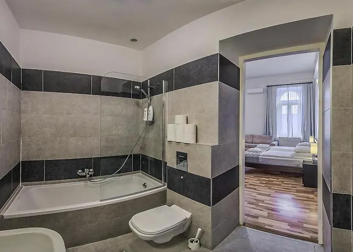 4 Bedrooms 4 Bathrooms Luxury In Centre