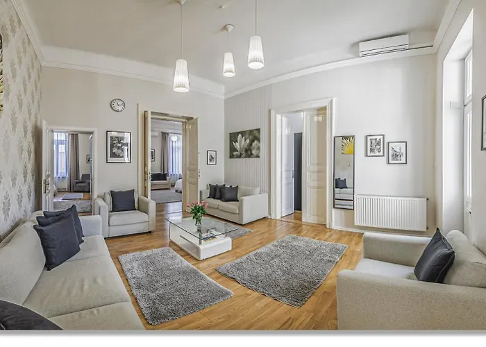 4 Bedrooms 4 Bathrooms Luxury In Centre Daire